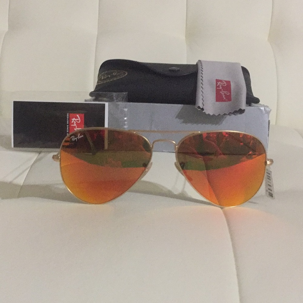 New 100% Authentic Ray Ban Sunglasses 🐡